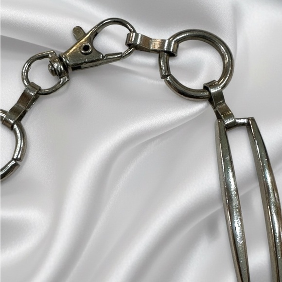 Vintage-Style Silver Tone Geometric Link Choker Statement Necklace 2 Earring Set - Picture 5 of 8